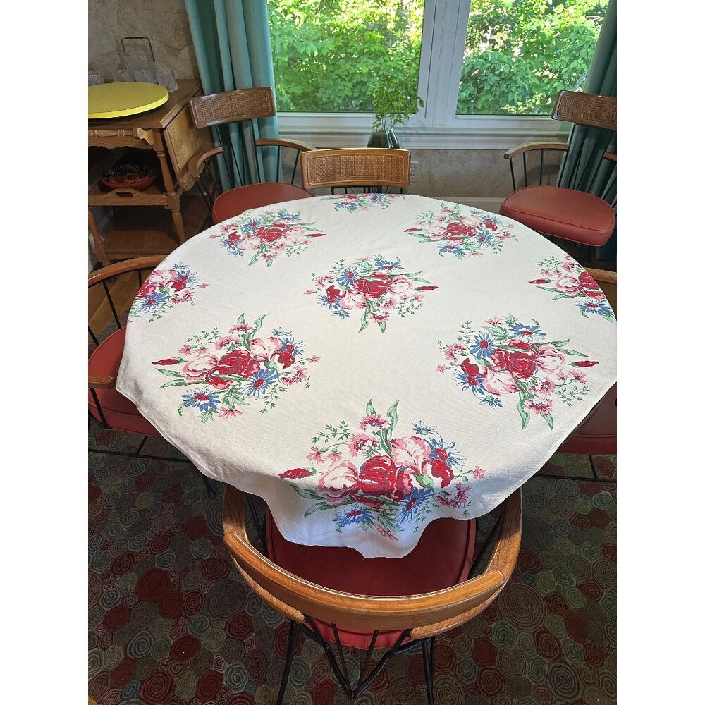 Vintage floral tablecloth irises and daisies Size 49" x 52"